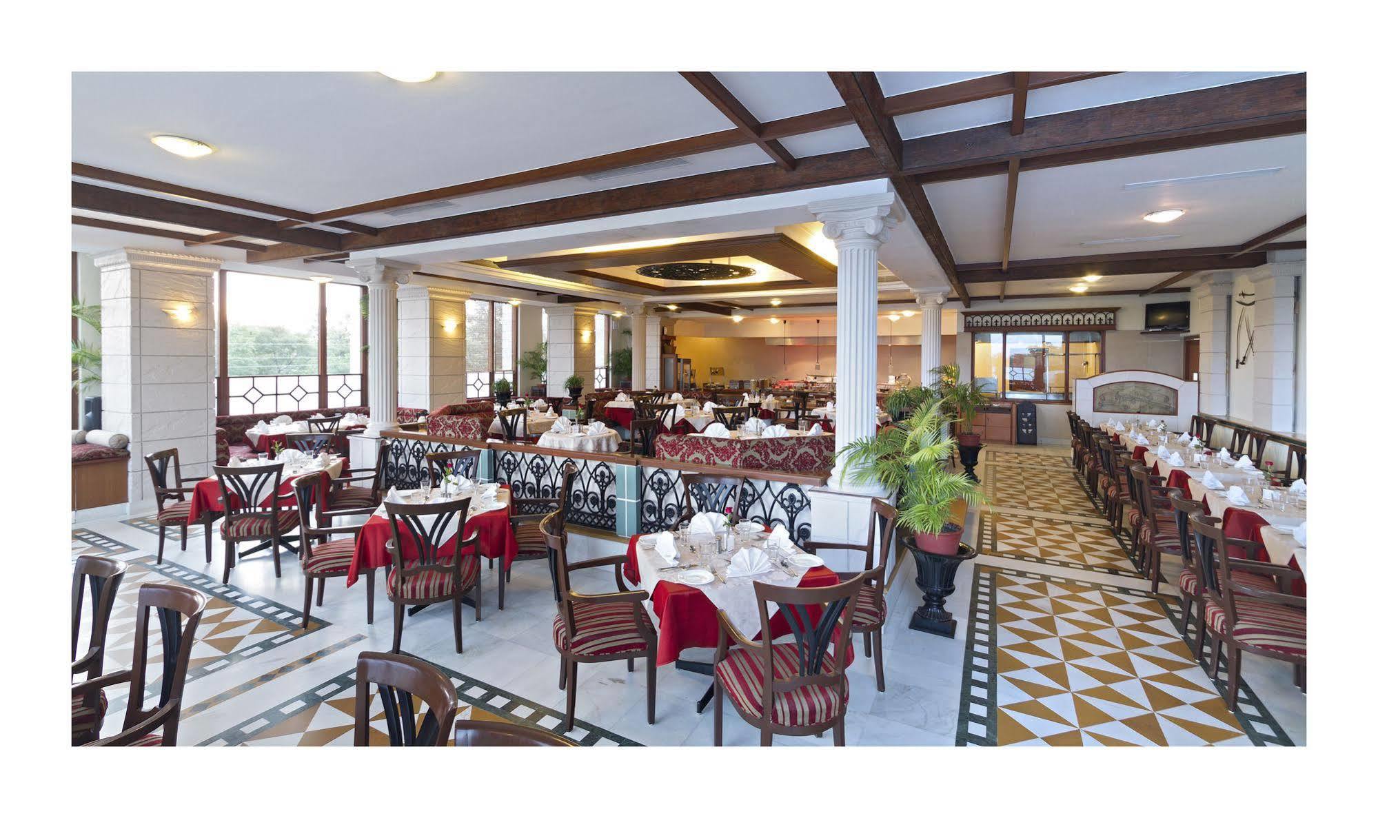 Jehan Numa Palace Hotel Bhopal Ngoại thất bức ảnh